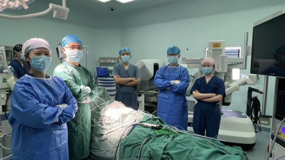 优质技术 | 手术机器人助力重庆大学附属中心医院实现机器人辅助泌尿外科手术常态化开展